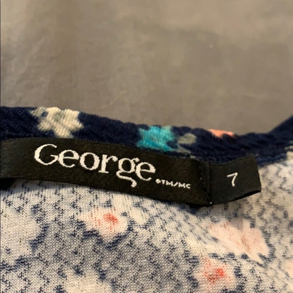 Floral cropped tank top • - Picture 4 of 4